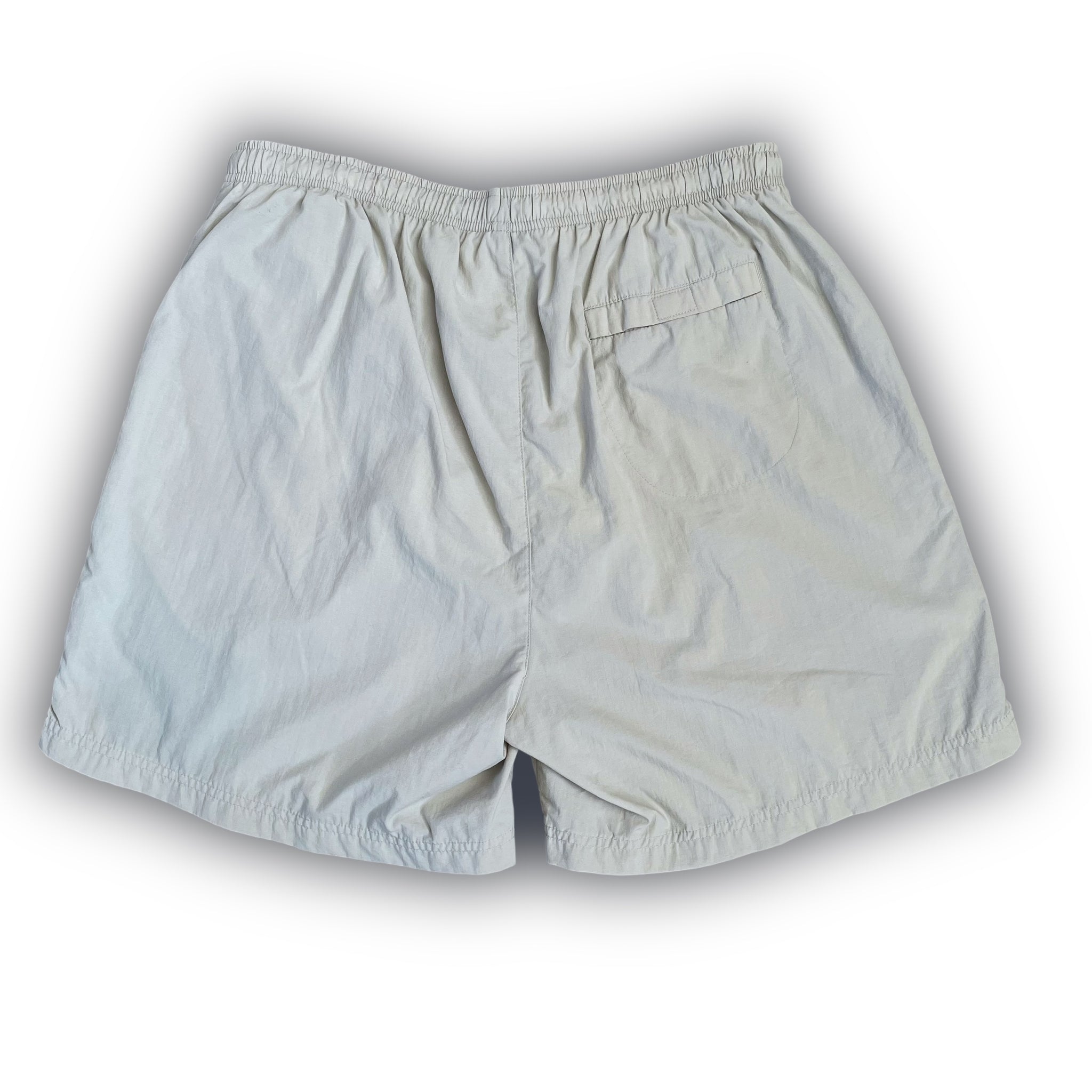 NIKE SHORTS (L)