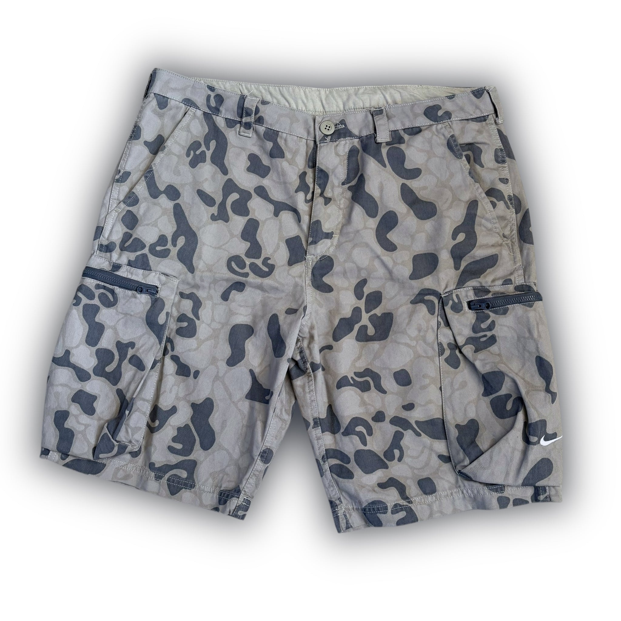 NIKE SHORTS (M)