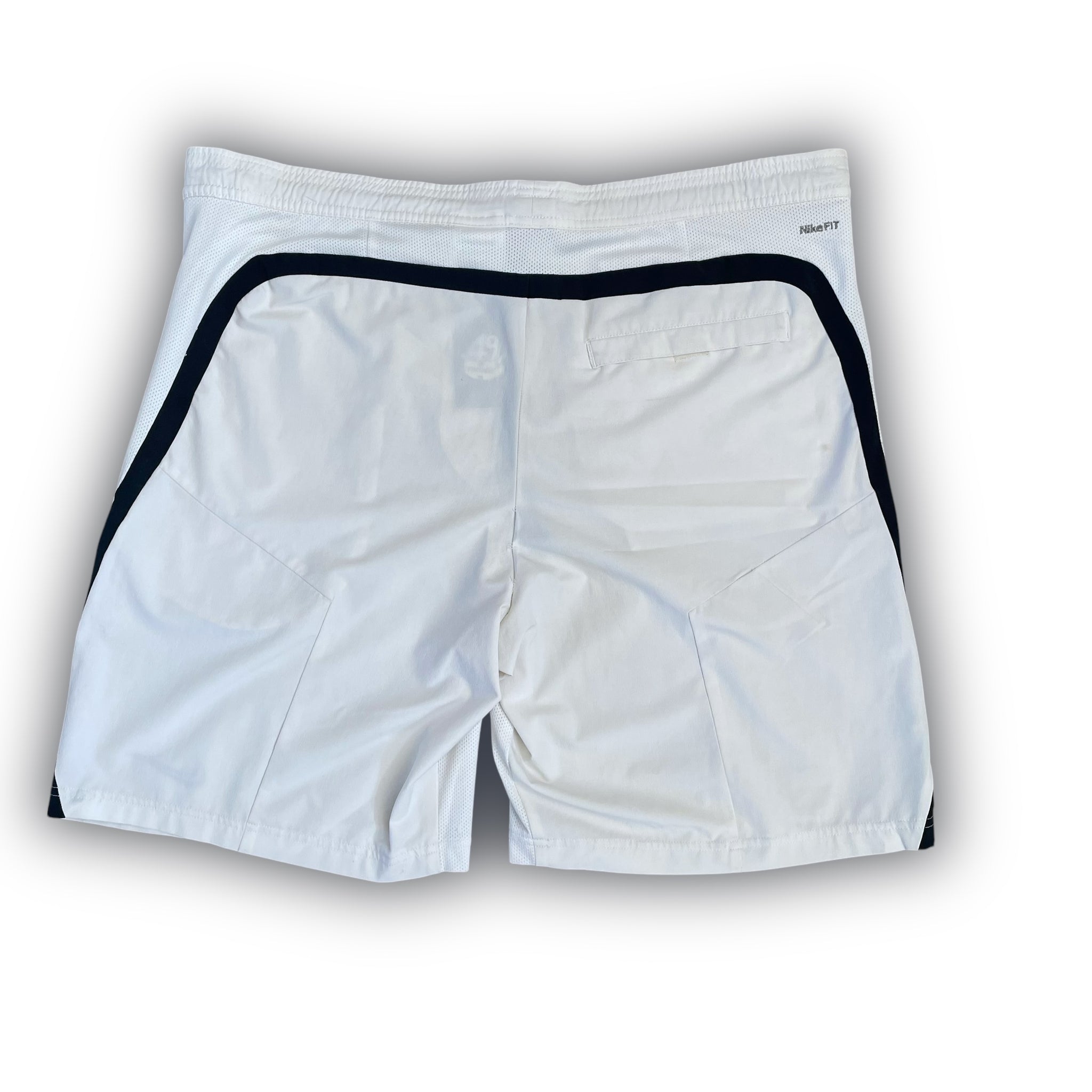 NIKE SHORTS (L)