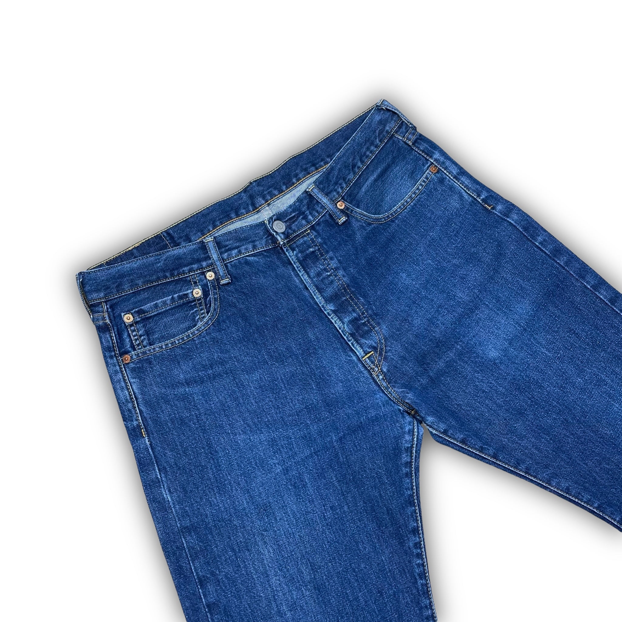 LEVIS JEANS (L)